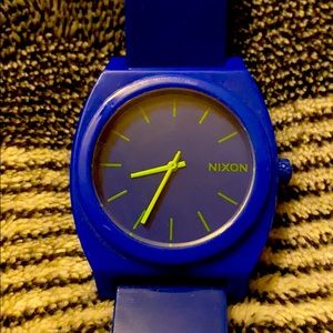 Nixon minimal watch